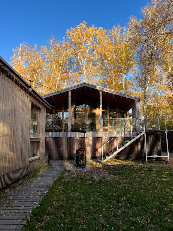 Коттедж Шале с панорамными окнами и видом на озеро Чебаркуль — аренда посуточно в Чебаркуль