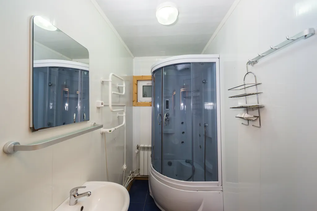 Восьмиместный коттедж на базе отдыха Денисов мыс