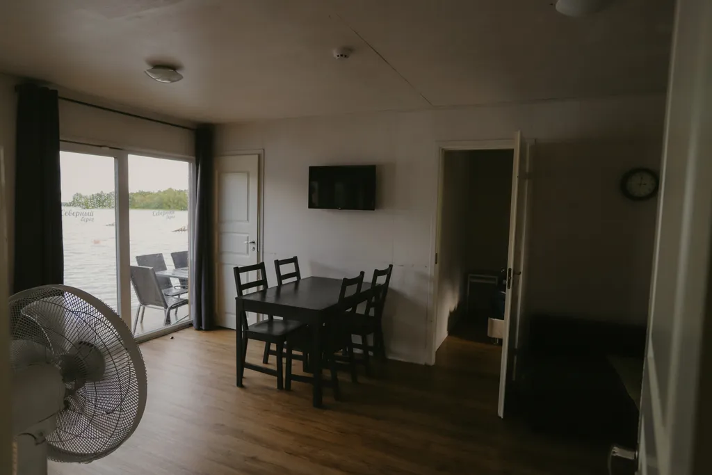 Плавучий дом Налим