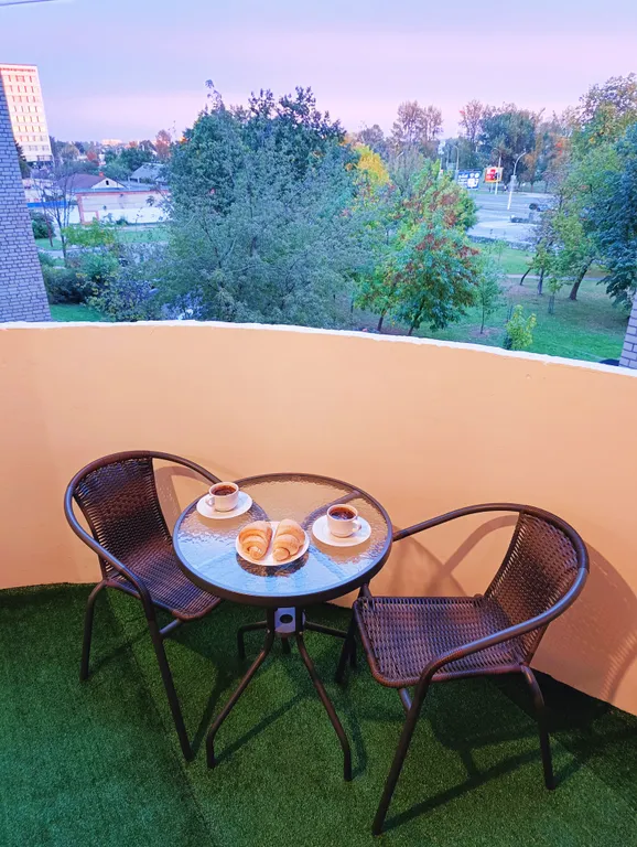 Апартаменты у фонтана рядом с центром с балконом