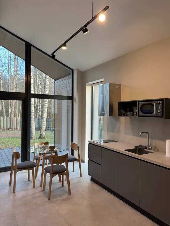 Коттедж Барнхаус премиум на берегу озера — Светлое