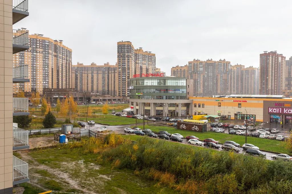 Студия у метро Парнас