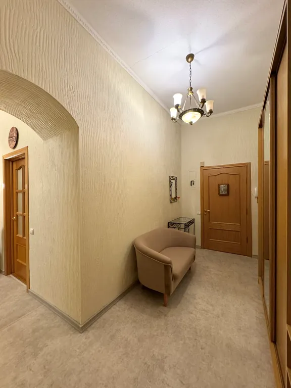 Уютная двухкомнатная арт-квартира в финском доме в центре Выборга