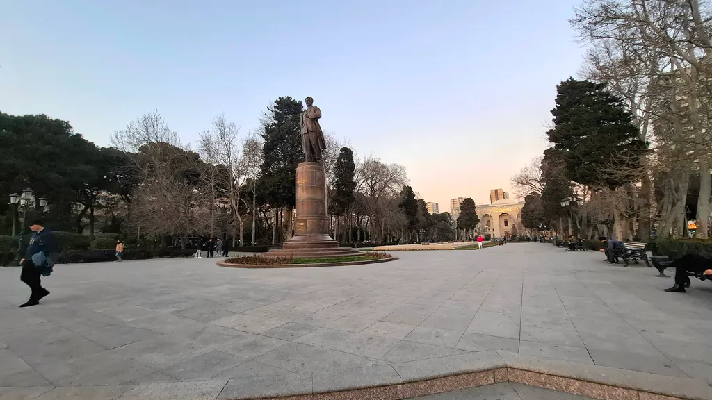 2-комнатная квартира в новопостроенном доме в центре