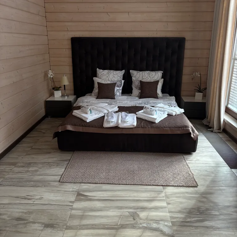 Современный коттедж на берегу озера Лавиярви