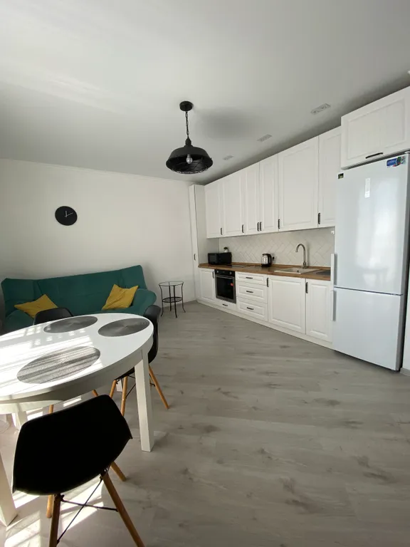 Светлая квартира в центре города — аренда посуточно в Астрахань