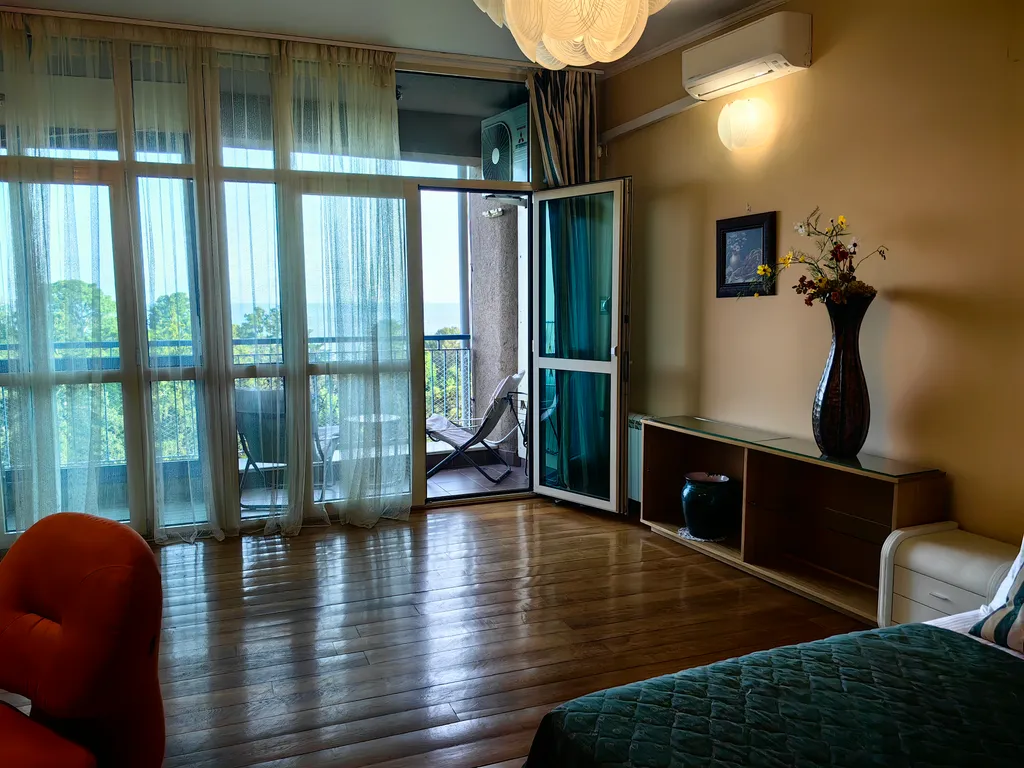 Квартира luxe 2к с видом на море и дендрарий парк