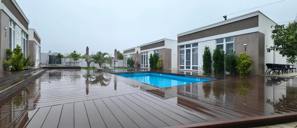 Шикарный коттедж с подогреваемым бассейном, сауной и зоной барбекю