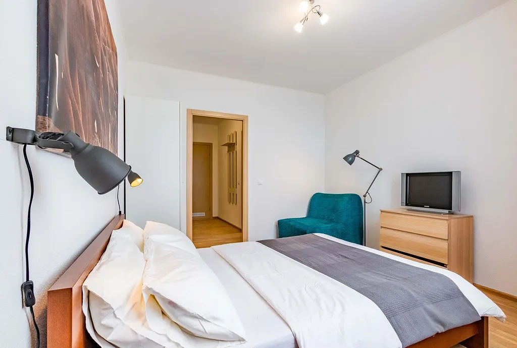 Квартира Современная 2х-комнатная квартира около метро Уралмаш — Екатеринбург