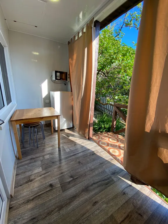 Уютный домик среди гор