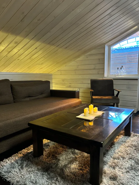 Уютный номер на крыше с террасой