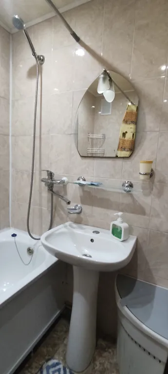 Уютная, тёплая квартира. ЕСТЬ ГОРЯЧАЯ ВОДА. прекрасны вид.