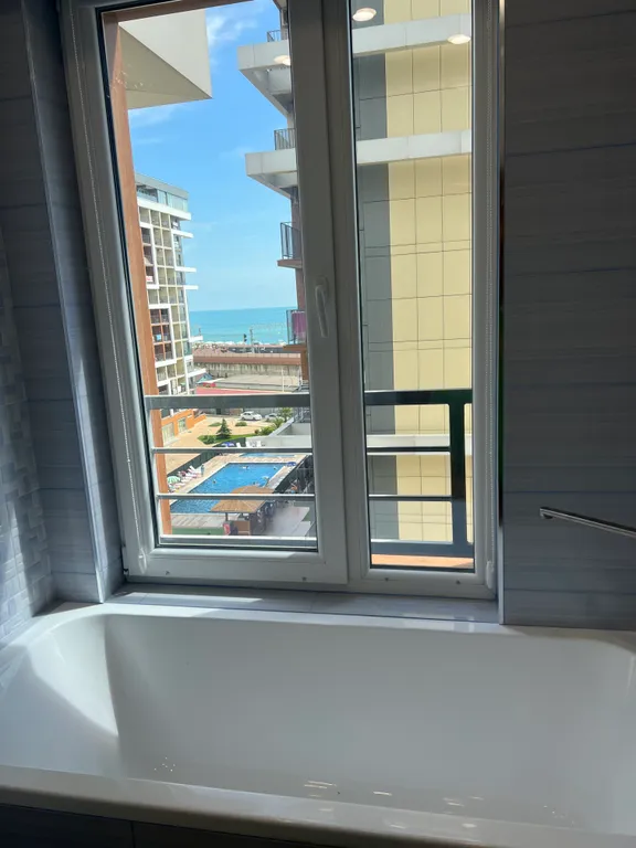 Студия с дизайнерским ремонтом