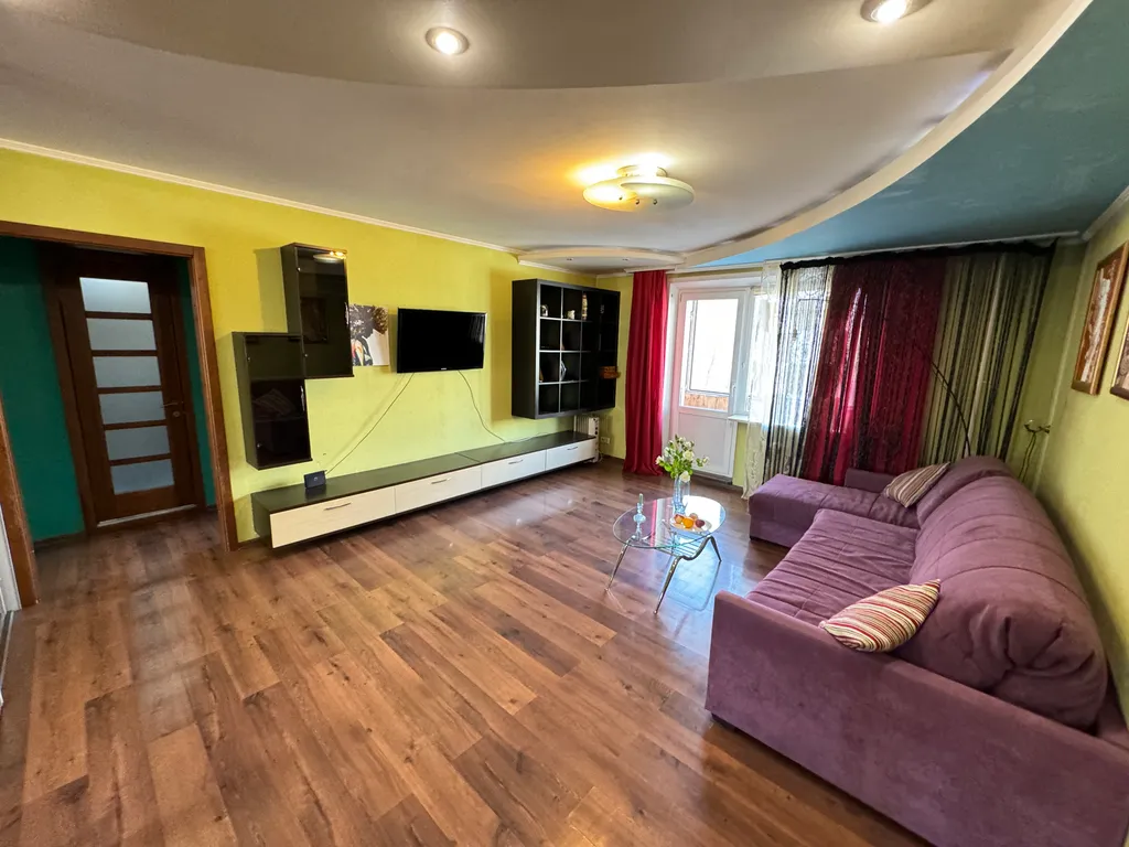 Квартира Уютная 3-комнатная квартира — Красноярск