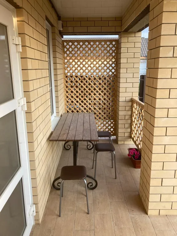 Коттедж с бассейном Азовочка