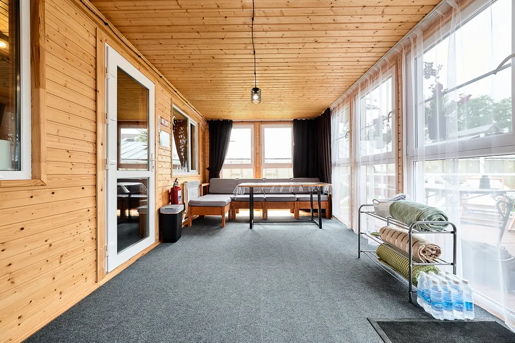 Домик с бассейном Арик