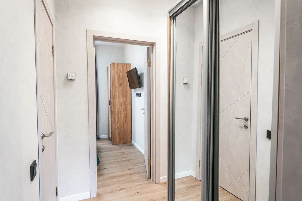 Апартаменты с отдельной спальней в центре