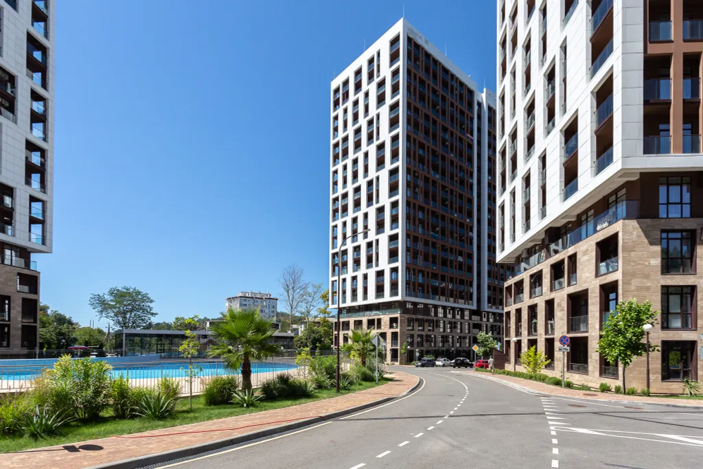 Студия с балконом и видом на горы