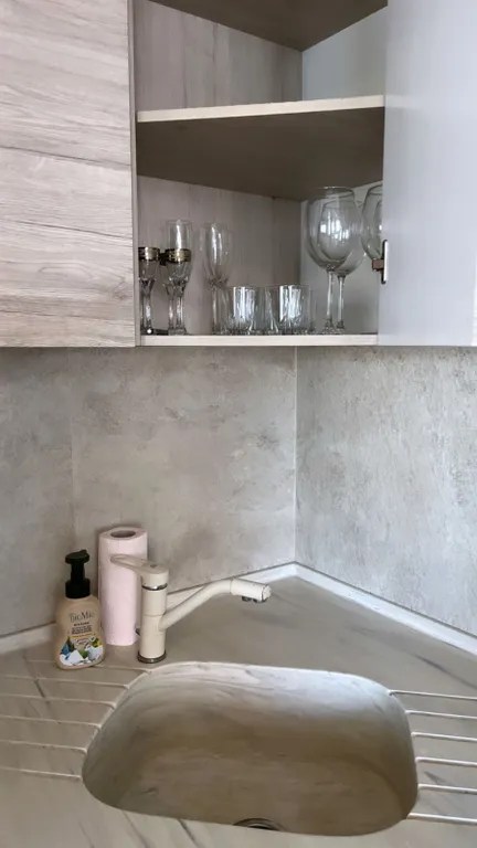 Шикарная квартира с современным ремонтом в цвете Тиффани