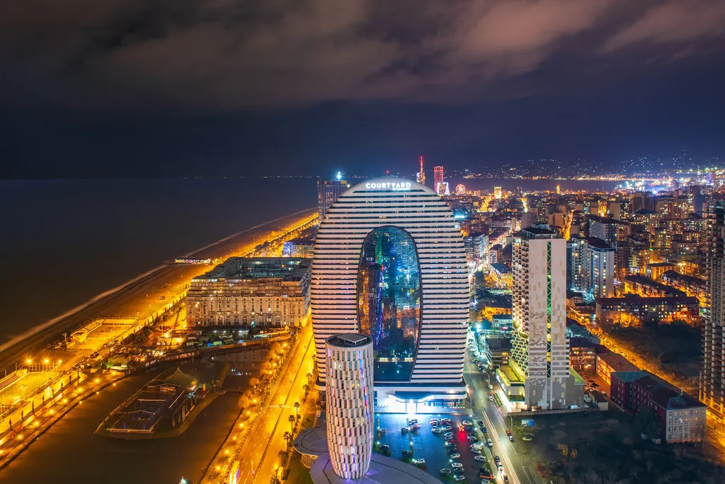 Апартаменты в Орби Сити с видом на море, на первой линии моря