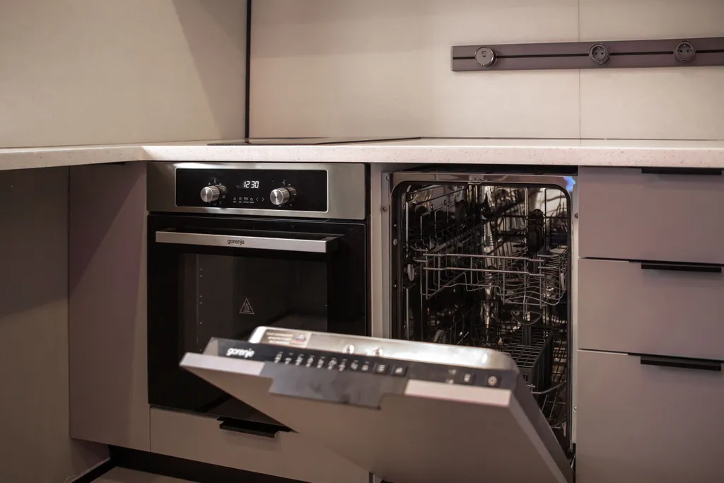 Стильная современная квартира с умной Алисой