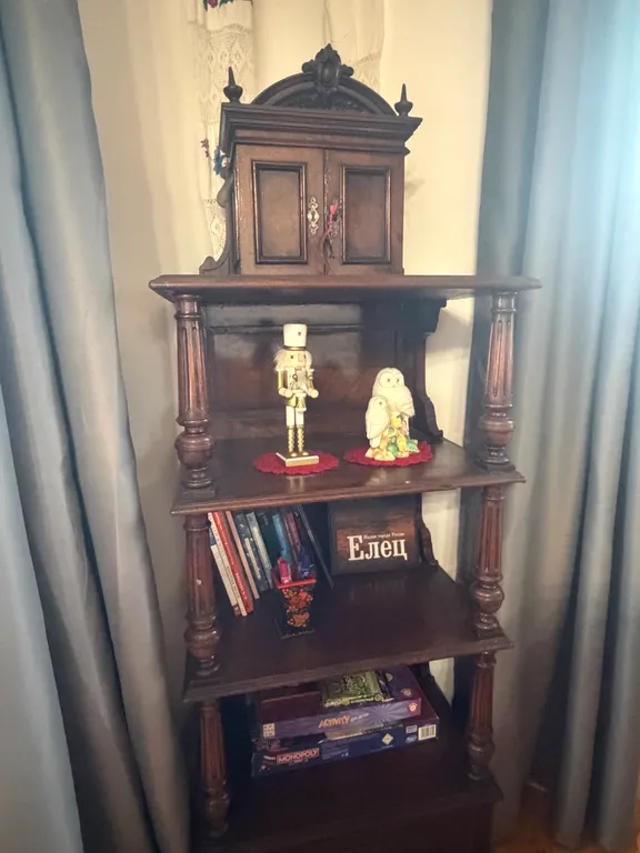 Дом у реки в тихом месте, деревенский стиль, веранда, мангал