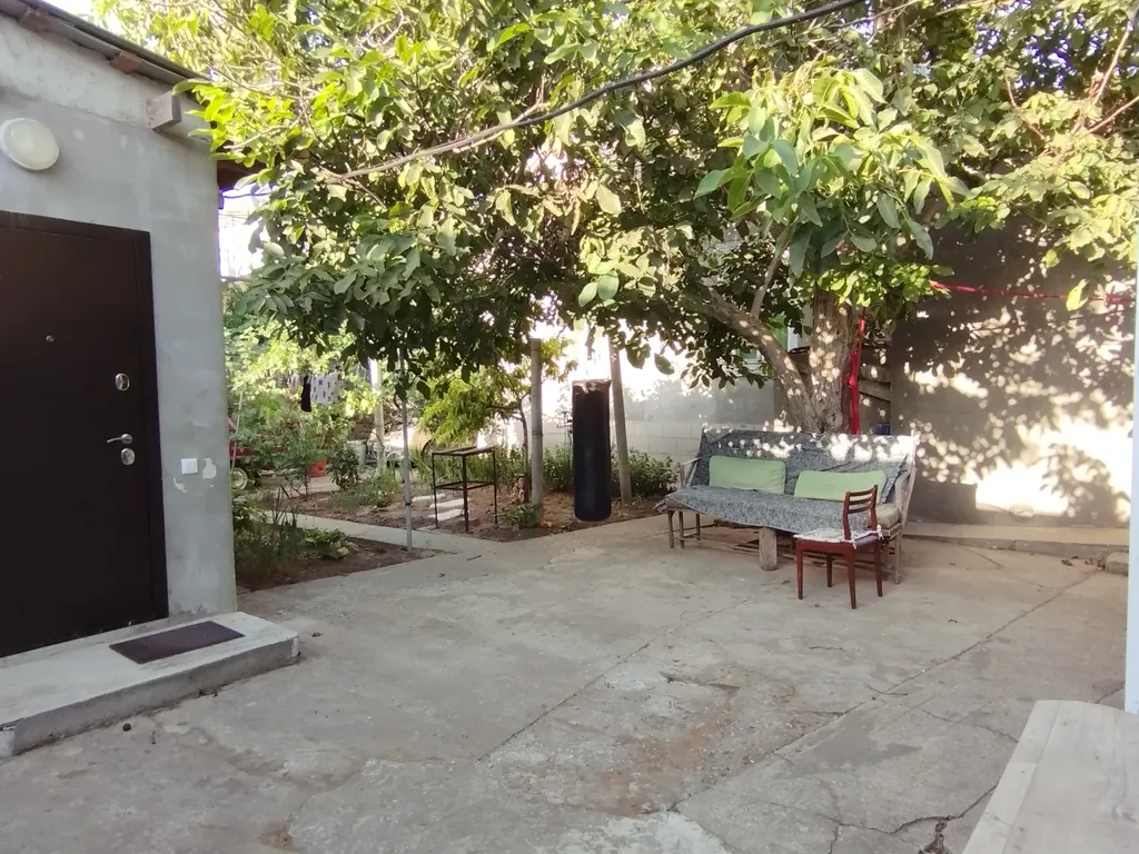 Уютная квартира-времянка в частном дворе