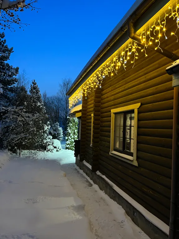 Коттедж Атмосферный дом из бревна с камином и сауной у водохранилища — Маслово