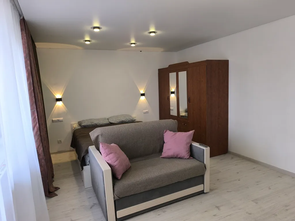 Уютная 2-комнатная квартира — аренда посуточно в Октябрьский