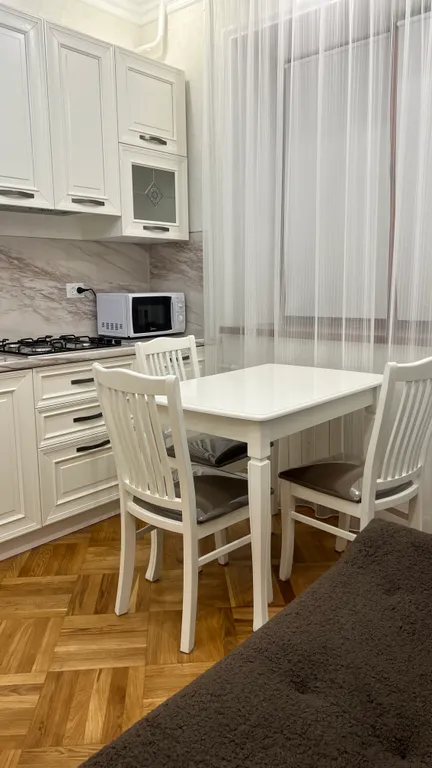 Квартира Уютная квартира около моря и парка — Махачкала