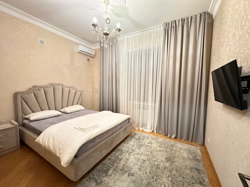 Большой 3х-этаж. дом на берегу моря