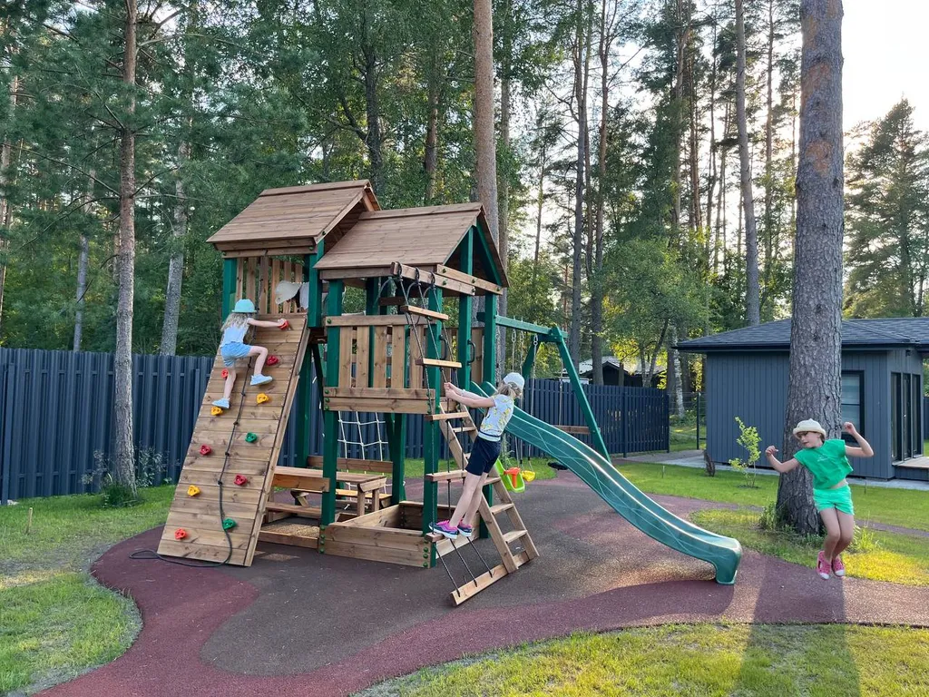 Премиальный коттедж на берегу Судаковского озера