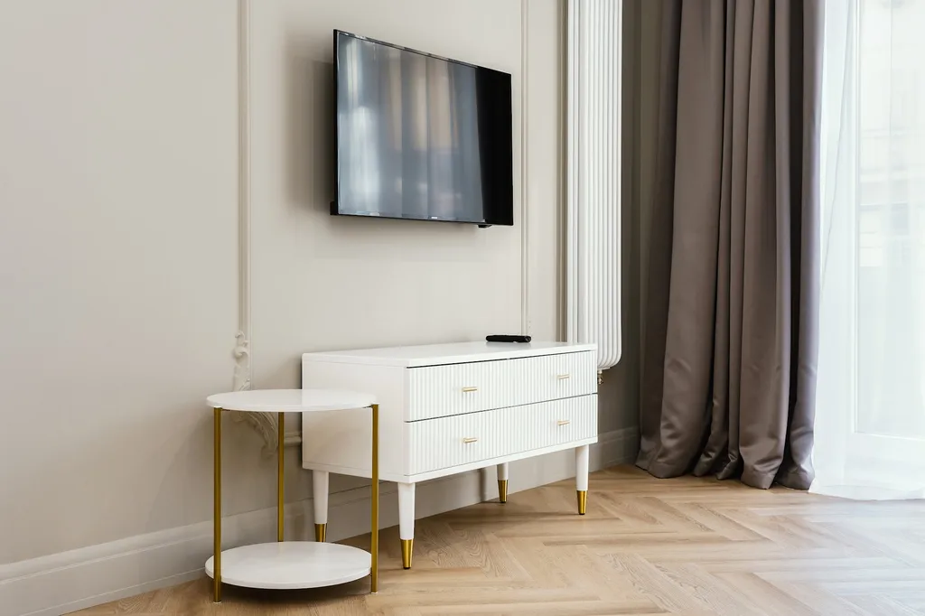 Стильные Апартаменты в центре Ялты «Yalta Plaza Holidays» 100м до Моря