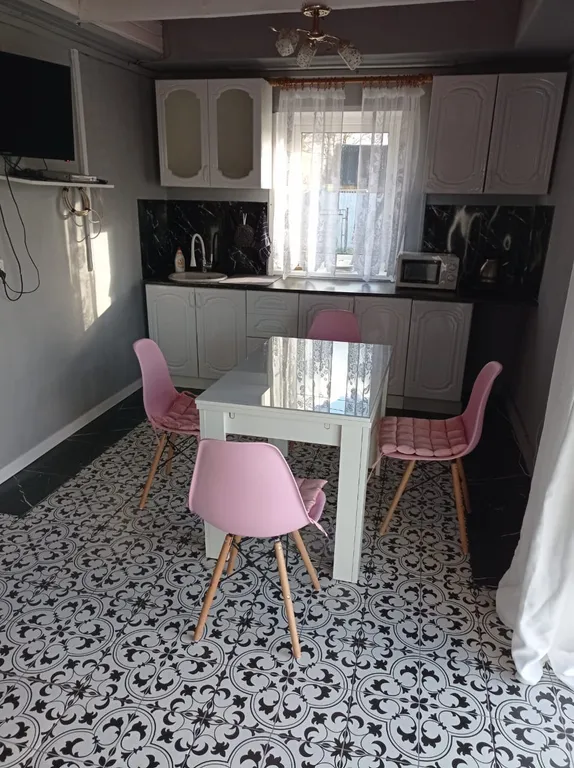 Домик в поселке Беседа