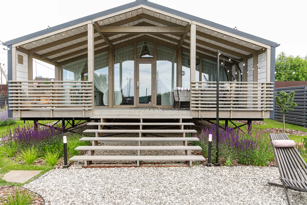 Коттедж Семейный дубльдом у пруда с баней и купелью в Новой Москве — Птичное