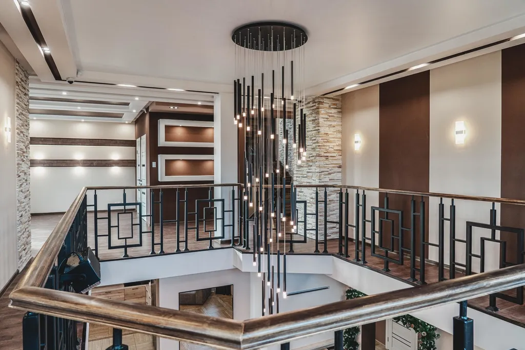 Новый дом с баней и бассейном у озера