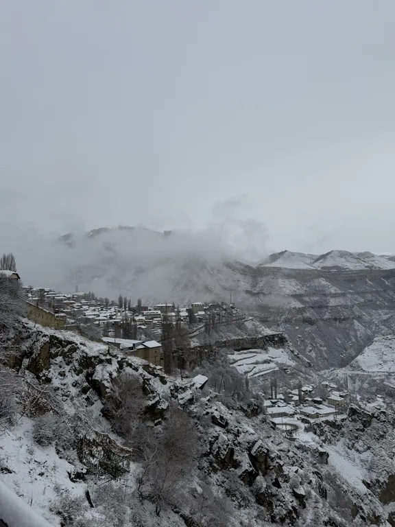 Роскошный эко дом Аквамарин с террасой у водопада и леса