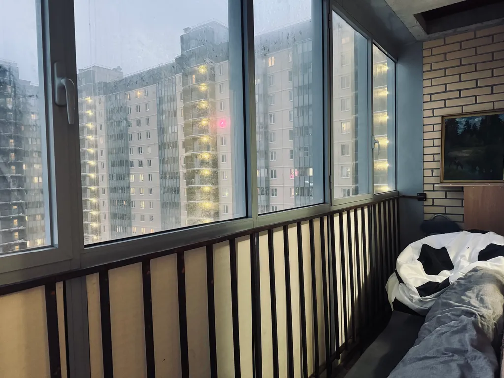 Уютная квартира на берегу реки Невы в центральном районе г. Кировска