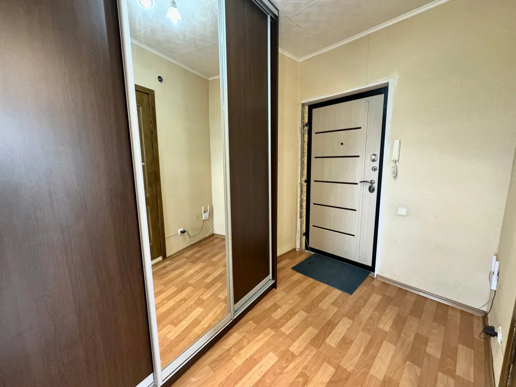 Однокомнатная квартира улучшенной планировки с видом на лес