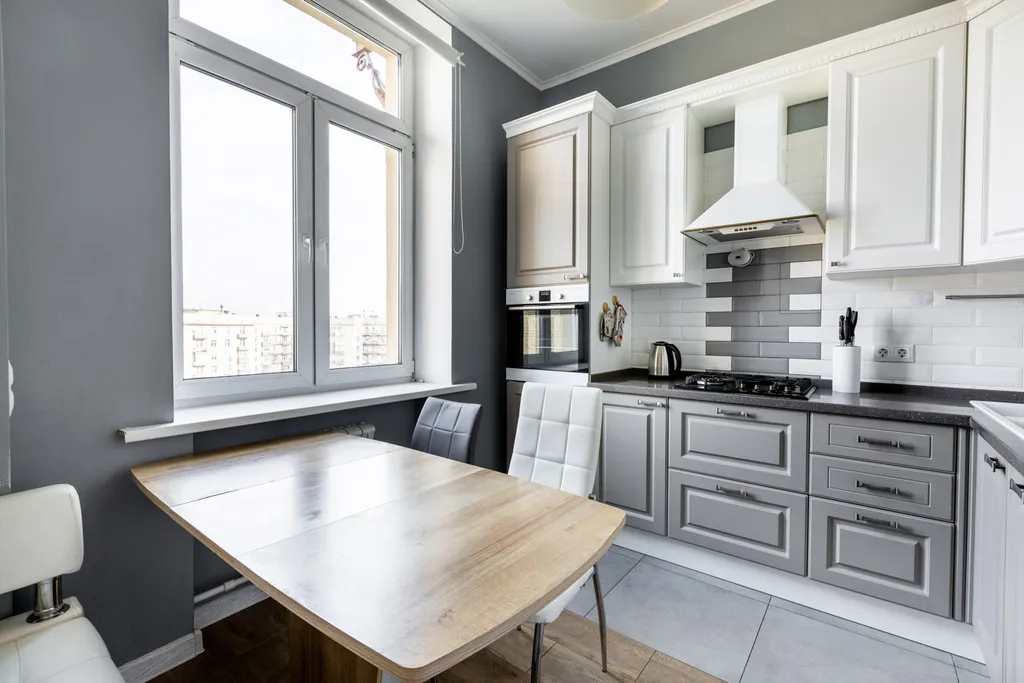 Квартира Современная трёхкомнатная квартира в сталинском доме у Москва-сити — Москва