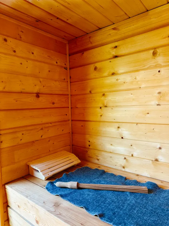 Отдельный дом с баней, террасой,джакузи, парковкой и мангальной зоной