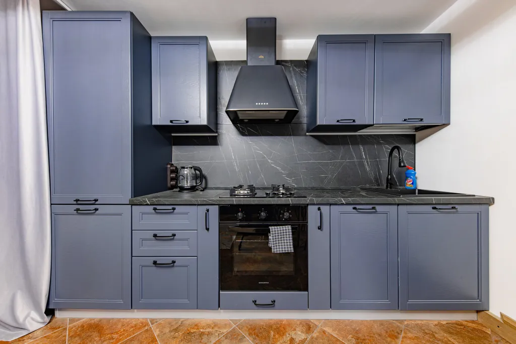 Дом  с летней кухней на три спальни с камином и террасой