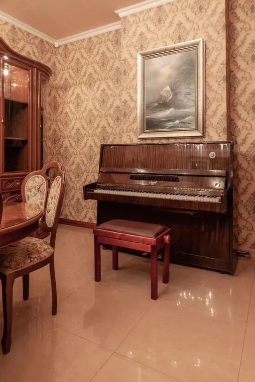 Дом с бассейном и сауной