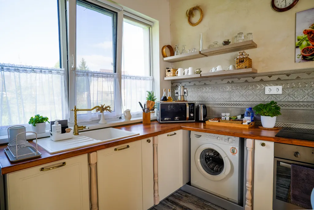 Просторная студия в зелёном тихом районе