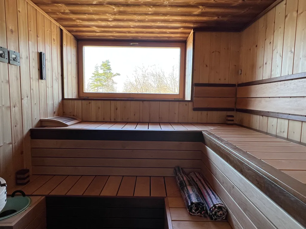 Загородный дом Räisälä с сауной, банным чаном и летним бассейном