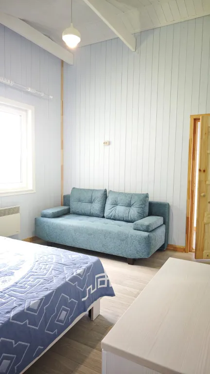 Дом у реки на закрытой охраняемой территории комплекса Гранд Ольгино