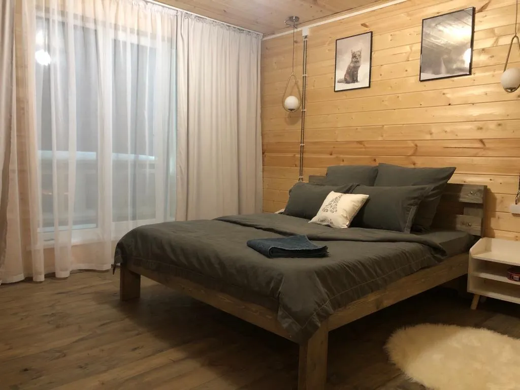 Дом с видом на озеро