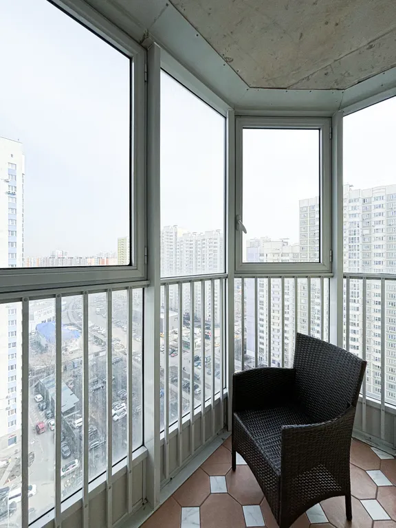 Студия возле ТЦ Мега