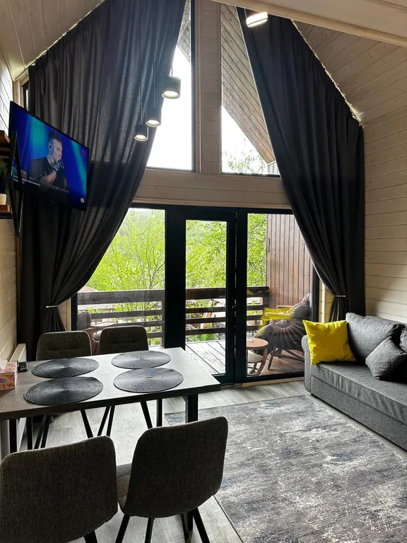 Коттедж 1-комнатный Дом — Мезмай