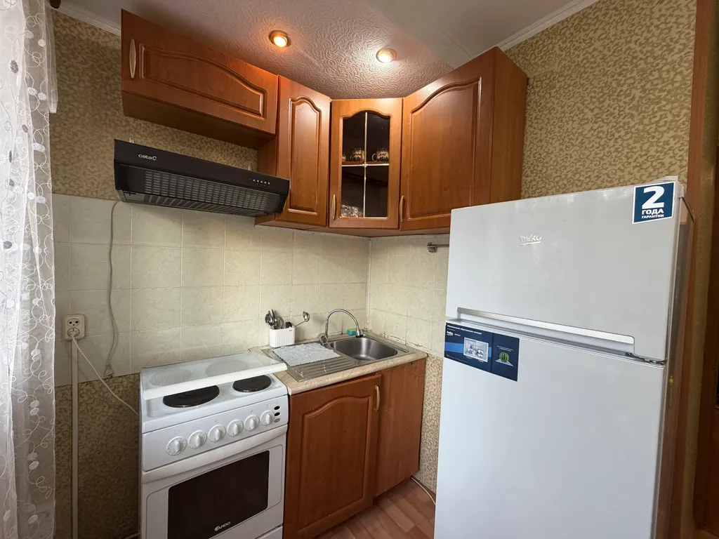 У площади Победы